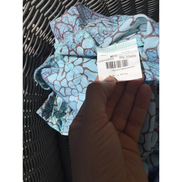 Urban & sweet size medium scrub top scrubs womens blue brown feminine - Picture 6 of 12